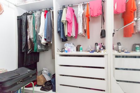 Apartamento à venda com 180m², 4 quartos e 2 vagasCloset da suíte 1