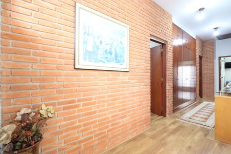 Casa à venda com 342m², 4 quartos e 3 vagasCorredor