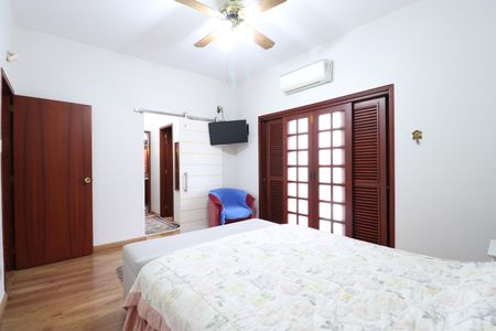 Casa à venda com 342m², 4 quartos e 3 vagasSuíte 4