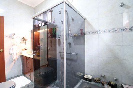 Casa à venda com 342m², 4 quartos e 3 vagasBanheiro da Suíte 4