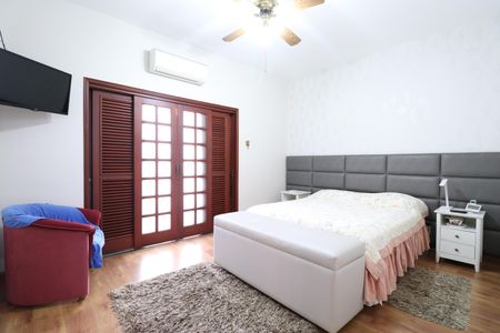 Casa à venda com 342m², 4 quartos e 3 vagasSuíte 4