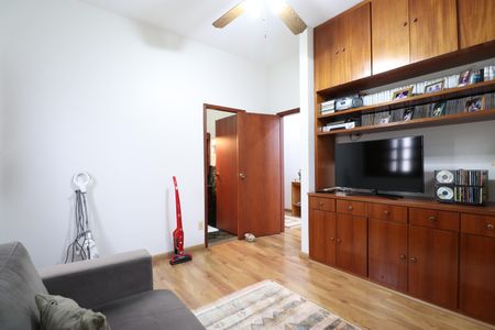 Casa à venda com 342m², 4 quartos e 3 vagasSuíte 1