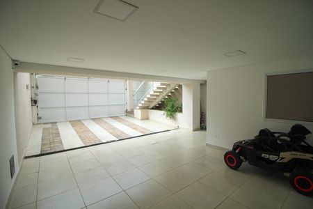 Casa à venda com 285m², 3 quartos e 4 vagasGaragem