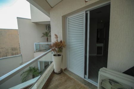 Casa à venda com 285m², 3 quartos e 4 vagasVaranda - Quarto 2