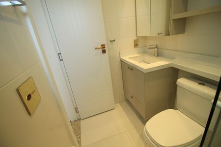 Casa à venda com 285m², 3 quartos e 4 vagasBanheiro - Quarto 3