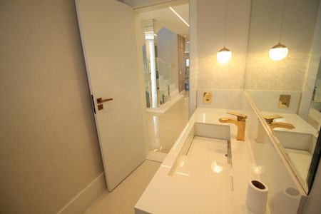 Casa à venda com 285m², 3 quartos e 4 vagasLavabo