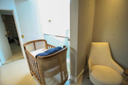 Casa à venda com 285m², 3 quartos e 4 vagasCorredor