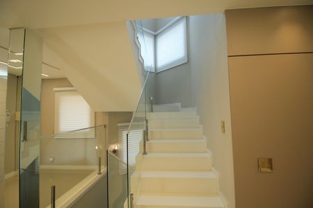 Casa à venda com 285m², 3 quartos e 4 vagasEscada