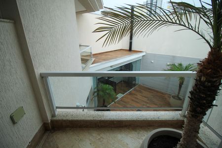 Casa à venda com 285m², 3 quartos e 4 vagasVaranda - Quarto 3