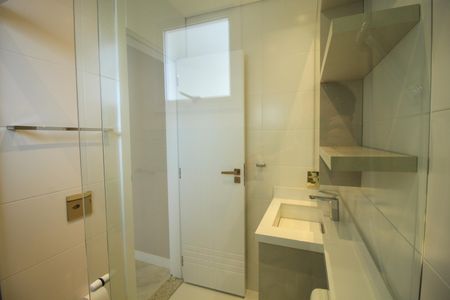 Casa à venda com 285m², 3 quartos e 4 vagasBanheiro - Quarto 3