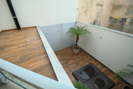 Casa à venda com 285m², 3 quartos e 4 vagasVaranda - Quarto 2