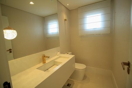 Casa à venda com 285m², 3 quartos e 4 vagasLavabo