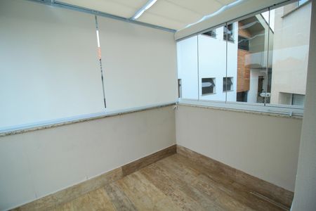 Casa à venda com 285m², 3 quartos e 4 vagasQuarto 1