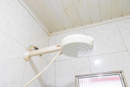 Casa à venda com 230m², 1 quarto e 1 vaga Casa à venda com 230m², 1 quarto e 1 vagaBanheiro