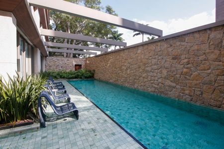 Apartamento à venda com 226m², 3 quartos e 3 vagasÁrea comum - Piscina