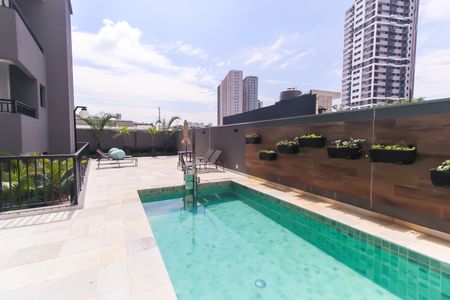 Studio à venda com 28m², 1 quarto e sem vaga Studio à venda com 28m², 1 quarto e sem vagaÁrea comum - Piscina