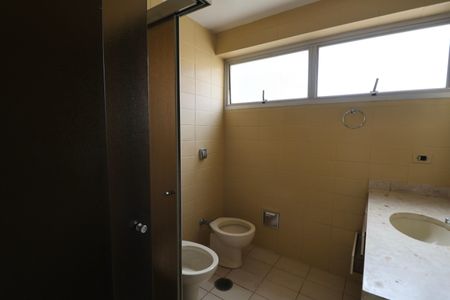 Apartamento para alugar com 115m², 4 quartos e 2 vagas Apartamento para alugar com 115m², 4 quartos e 2 vagasBanheiro Suíte