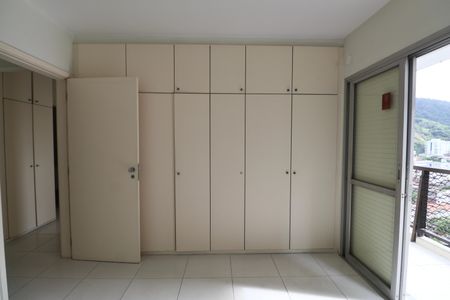 Apartamento para alugar com 115m², 4 quartos e 2 vagas Apartamento para alugar com 115m², 4 quartos e 2 vagasQuarto