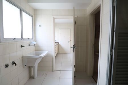 Apartamento para alugar com 115m², 4 quartos e 2 vagas Apartamento para alugar com 115m², 4 quartos e 2 vagasÁrea de Serviço