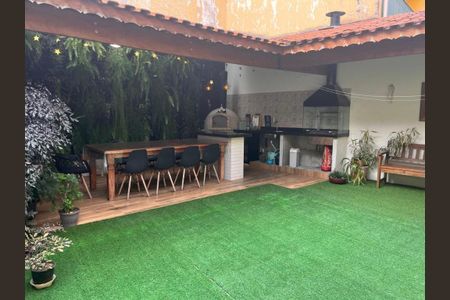 Casa à venda com 332m², 4 quartos e 5 vagas Casa à venda com 332m², 4 quartos e 5 vagasFoto 01