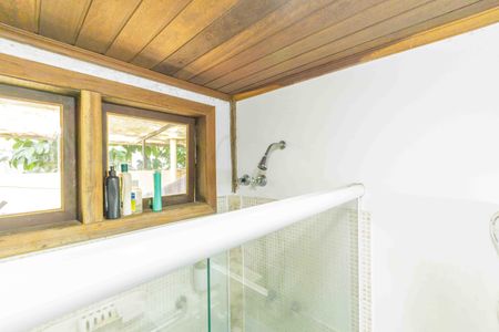 Casa de condomínio à venda com 260m², 3 quartos e 3 vagas Casa de condomínio à venda com 260m², 3 quartos e 3 vagasBanheiro Social 1