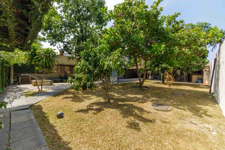 Casa de condomínio à venda com 260m², 3 quartos e 3 vagas Casa de condomínio à venda com 260m², 3 quartos e 3 vagasÁrea de Lazer