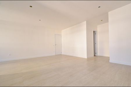 Apartamento à venda com 110m², 3 quartos e 2 vagas Apartamento à venda com 110m², 3 quartos e 2 vagasSala 2 ambientes