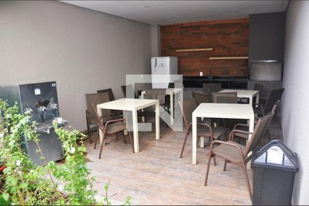 Apartamento para alugar com 39m², 2 quartos e sem vagaÁrea comum - Churrasqueira