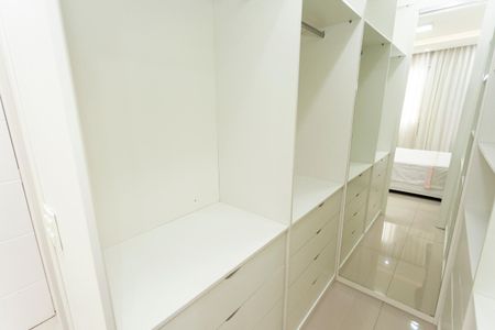 Apartamento à venda com 65m², 2 quartos e 1 vagaCloset