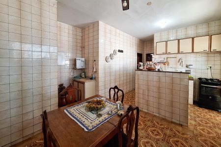 Casa à venda com 65m², 3 quartos e 2 vagas Casa à venda com 65m², 3 quartos e 2 vagasCozinha