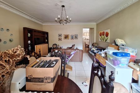 Casa à venda com 65m², 3 quartos e 2 vagas Casa à venda com 65m², 3 quartos e 2 vagasSala