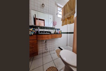 Casa à venda com 65m², 3 quartos e 2 vagas Casa à venda com 65m², 3 quartos e 2 vagasBanheiro da Suíte 1