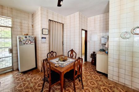 Casa à venda com 65m², 3 quartos e 2 vagas Casa à venda com 65m², 3 quartos e 2 vagasCozinha