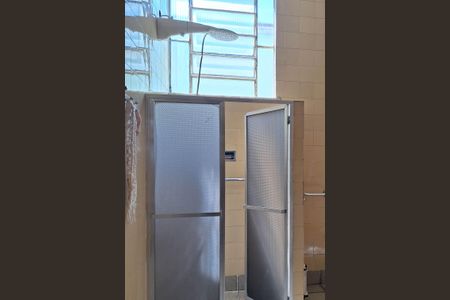 Casa à venda com 65m², 3 quartos e 2 vagas Casa à venda com 65m², 3 quartos e 2 vagasBanheiro Social