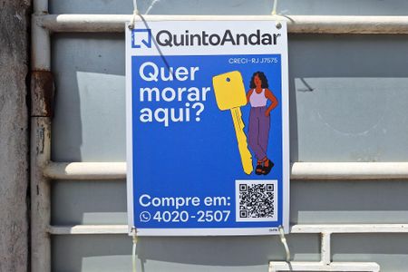 Casa à venda com 65m², 3 quartos e 2 vagas Casa à venda com 65m², 3 quartos e 2 vagasplaca