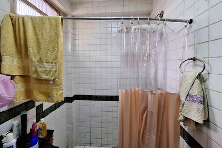 Casa à venda com 65m², 3 quartos e 2 vagas Casa à venda com 65m², 3 quartos e 2 vagasBanheiro da Suíte 1