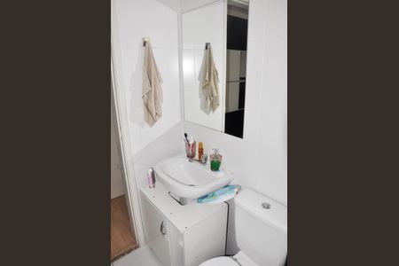 Apartamento à venda com 69m², 3 quartos e 2 vagas Apartamento à venda com 69m², 3 quartos e 2 vagasBanheiro da Suíte