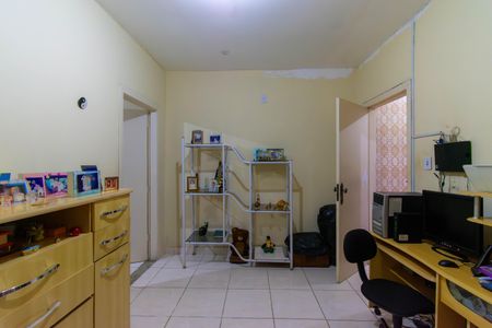 Casa à venda com 751m², 4 quartos e 6 vagas Casa à venda com 751m², 4 quartos e 6 vagasQuarto 1