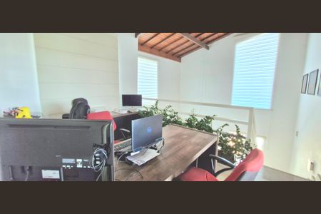 Casa de condomínio à venda com 1000m², 6 quartos e 5 vagasHall social