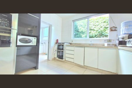 Casa de condomínio à venda com 1000m², 6 quartos e 5 vagasCozinha