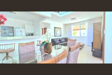 Casa de condomínio à venda com 1000m², 6 quartos e 5 vagasCopa