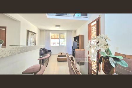 Casa de condomínio à venda com 1000m², 6 quartos e 5 vagasSala 2