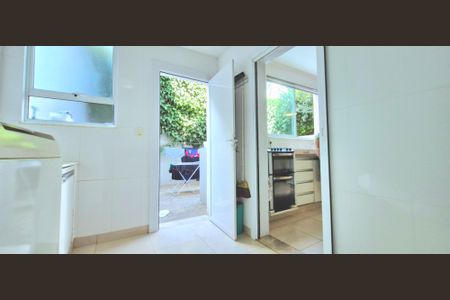 Casa de condomínio à venda com 1000m², 6 quartos e 5 vagasCozinha