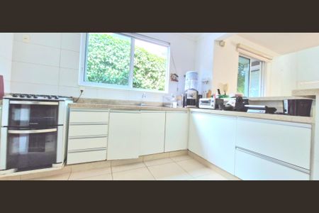 Casa de condomínio à venda com 1000m², 6 quartos e 5 vagasCozinha