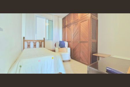 Casa de condomínio à venda com 1000m², 6 quartos e 5 vagasQuarto 5