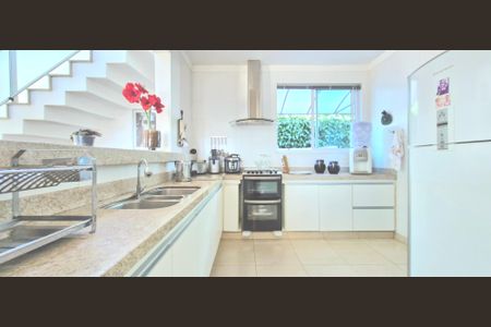 Casa de condomínio à venda com 1000m², 6 quartos e 5 vagasCozinhar 2