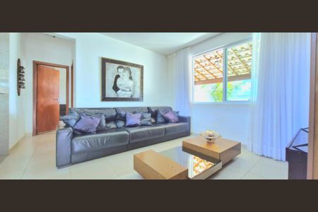 Casa de condomínio à venda com 1000m², 6 quartos e 5 vagasSala 2