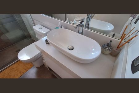 Apartamento à venda com 86m², 2 quartos e 2 vagas Apartamento à venda com 86m², 2 quartos e 2 vagasBanheiro Social