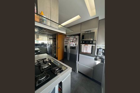 Apartamento à venda com 170m², 4 quartos e 3 vagas