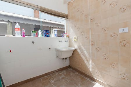 Casa à venda com 252m², 4 quartos e 2 vagas Casa à venda com 252m², 4 quartos e 2 vagasÁrea de Serviço
